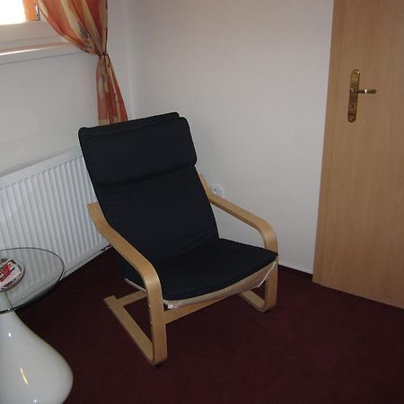 Guest House Krpole Brno Rum bild
